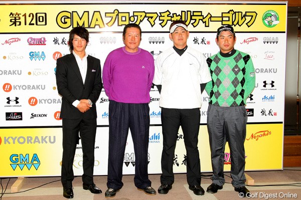 尾崎将司、石川遼、松坂大輔、池田勇太の4人がトークショーを行い、来年への抱負などを語った