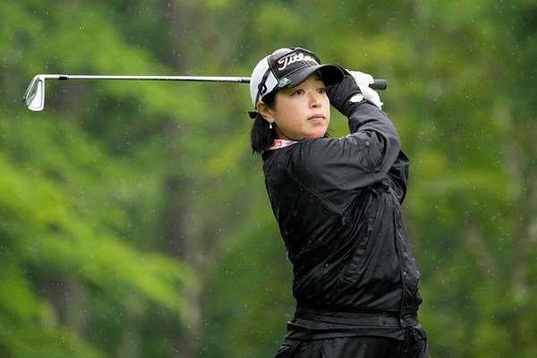 山本薫里 山本薫里は後続に5打差（写真は6月JLPGAレジェンズ Toru Hanai/JLPGA via Getty Images)