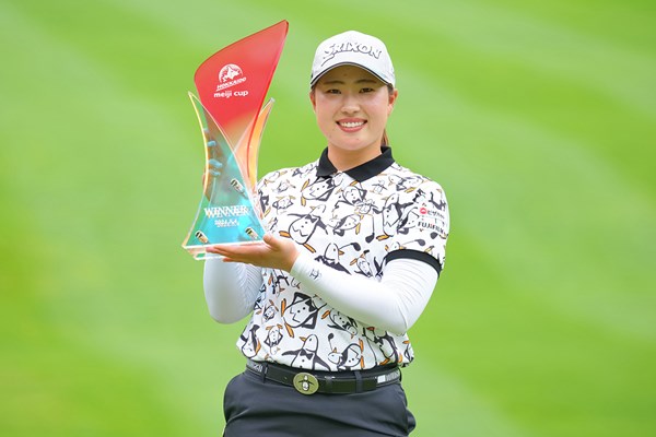 2024年 北海道meijiカップ 最終日 竹田麗央 今季4勝目をあげた竹田麗央（Yoshimasa Nakano Getty Images）