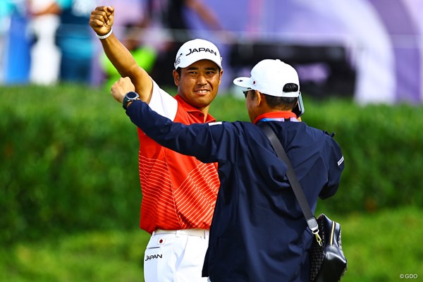 2024年 パリ五輪 最終日 松山英樹 丸山茂樹 メダル獲得が確定し歓喜