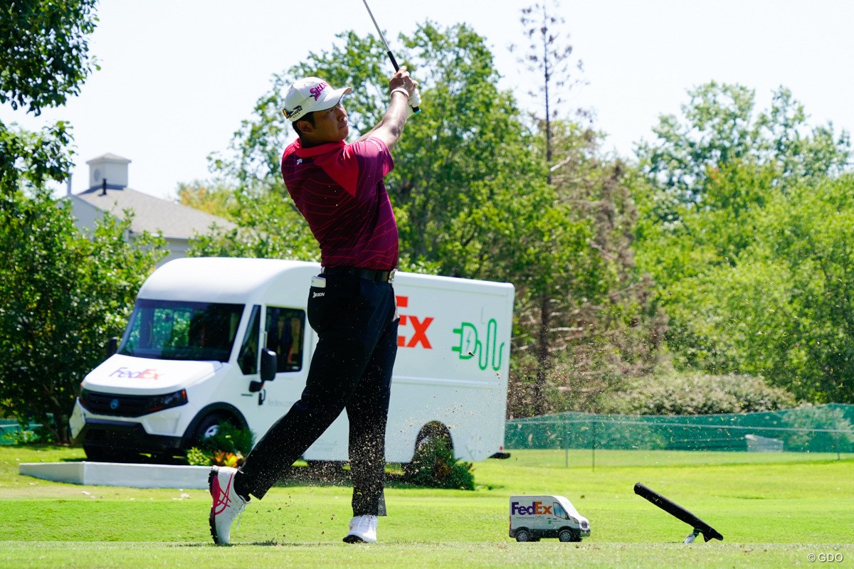 フェデックスのエクスプレスって？ 貨物機がコースを低空飛行も 【PGA 