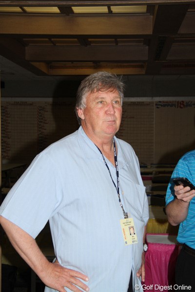 2011年 ソニーオープン・イン・ハワイ初日 トーナメントディレクターのマーク・ラッセル氏が初日中止までの経緯と今後の大会スケジュールを発表