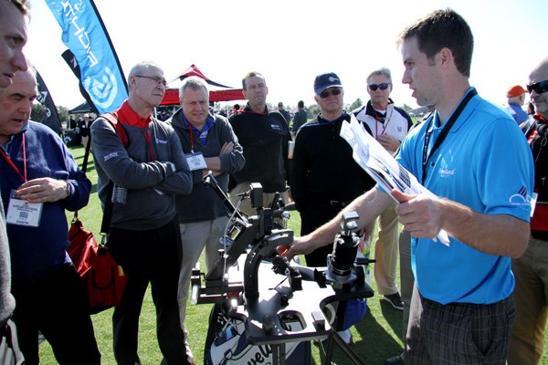 最新ギアの祭典！「2011年 PGAマーチャンダイスショー デモデー」レポート NO.4 クリーブランドがライ・ロフト角を調整する簡易器具を開発