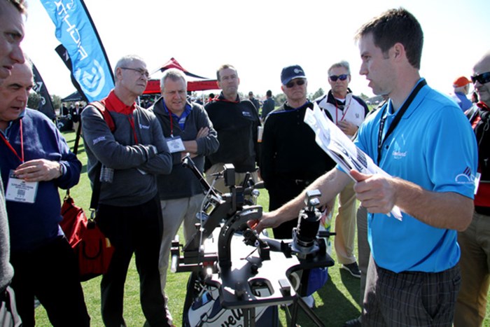 クリーブランドがライ・ロフト角を調整する簡易器具を開発 最新ギアの祭典！「2011年 PGAマーチャンダイスショー デモデー」レポート NO.4