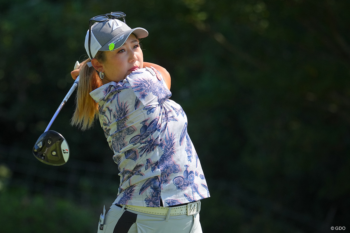 首位発進を決めた照山亜寿美 ※撮影は2023年「日本女子プロゴルフ選手権」