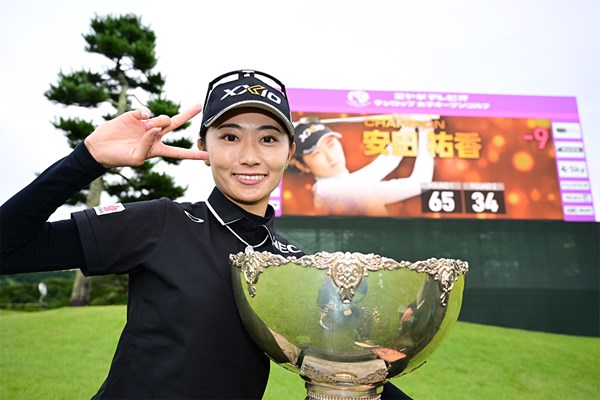 2024年 ミヤギテレビ杯ダンロップ女子オープン 最終日 安田祐香 いや～絵になるわ（Atsushi Tomura/Getty Images）