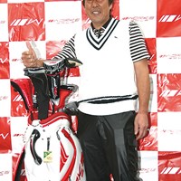 ワークスゴルフのギアで2011年シーズンを戦う奥田靖己 2011年 奥田靖己がワークスゴルフと契約