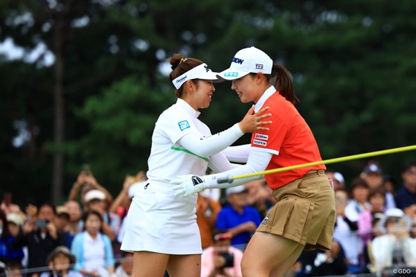 2024年 日本女子オープンゴルフ選手権 最終日 竹田麗央 山下美夢有（左）との最終日最終組の対決を制した竹田麗央