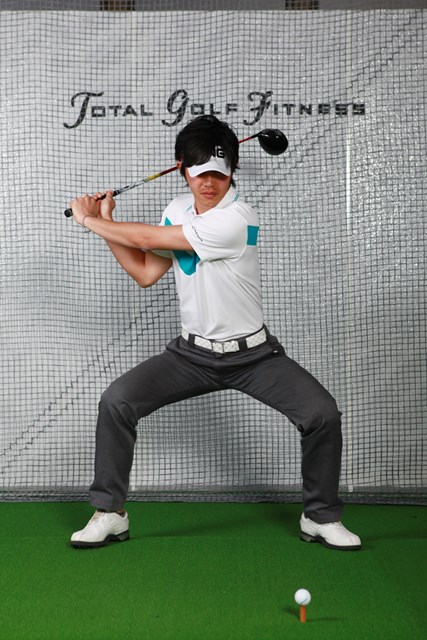 体のねじれを理解してヘッドを加速 スイングを作る Gdo ゴルフレッスン 練習