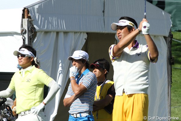 2011年 ノーザントラストオープン 初日 石川遼、池田勇太、今田竜二 3人のカラフルなウェアがまぶしかった