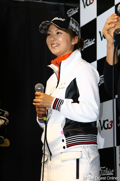 2011年 タイトリスト契約発表 菊地絵理香