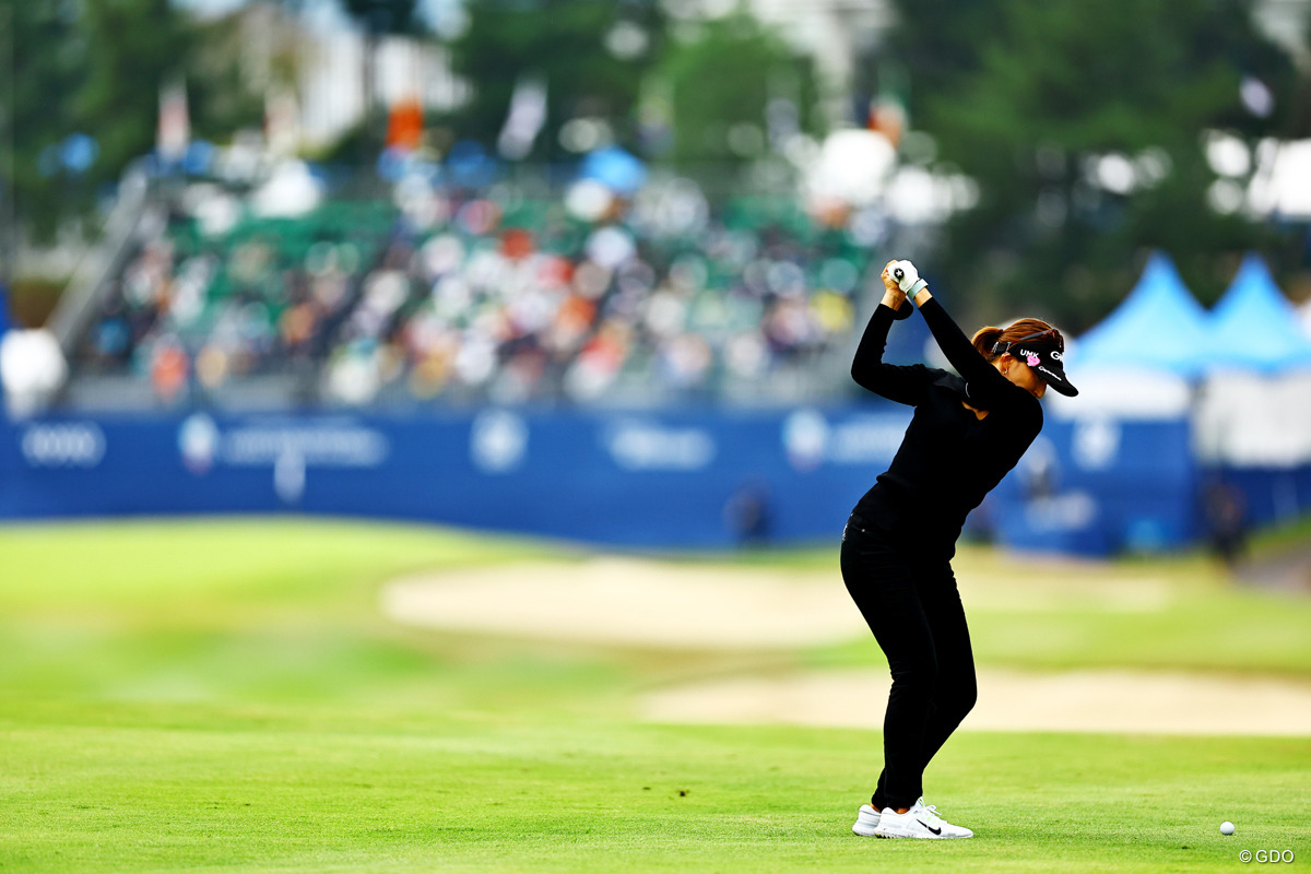 速報】脇元華は首位に1打差でサンデーバックナインへ 【LPGA