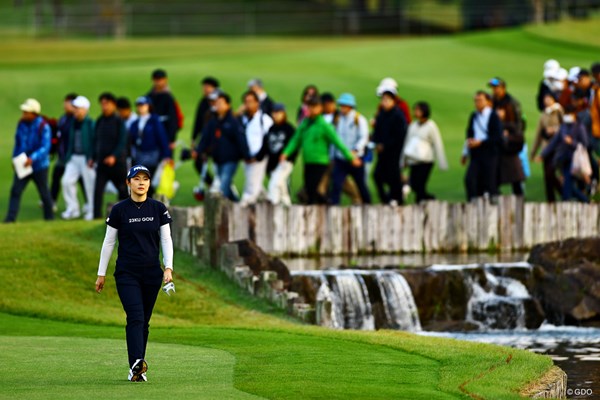 2024年 伊藤園レディスゴルフトーナメント 2日目 辻梨恵 マンデー優勝ならば女子ツアー史上初となる