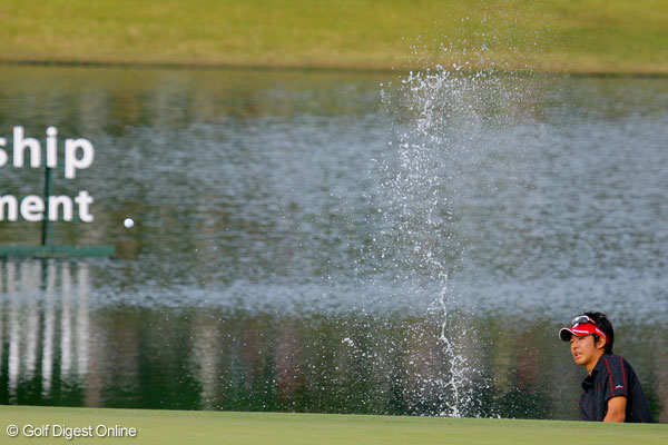 最終日最終18番で伝説のウォーターショット