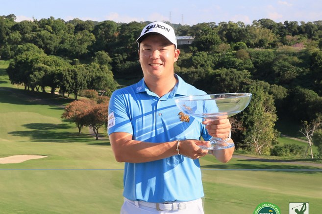 タイの31歳が大会連覇 比嘉一貴19位、池村寛世26位