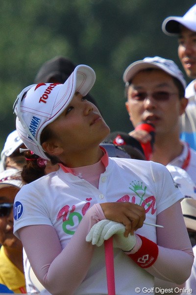 2011年 HSBC女子チャンピオンズ 最終日 有村智恵 有村智恵はスタート前の1番ティで空を見上げていた