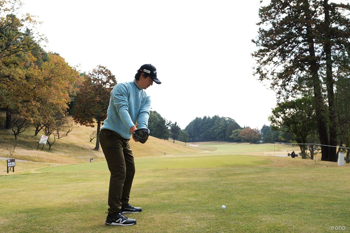 “フォトゴルファー”阿部未悠が石川遼とスイング談義 テーマはスイング改造／もし女子プロが男子プロの撮影をしたら（後編） 