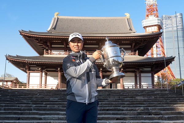 笹生優花 増上寺の前で(提供：USGA)