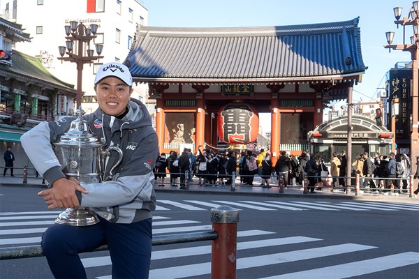 笹生優花 浅草で記念撮影(提供：USGA)