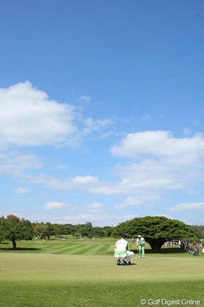 2011年 ダイキンオーキッドレディスゴルフトーナメント 2日目 青空 午後からは綺麗な青空が広がりました