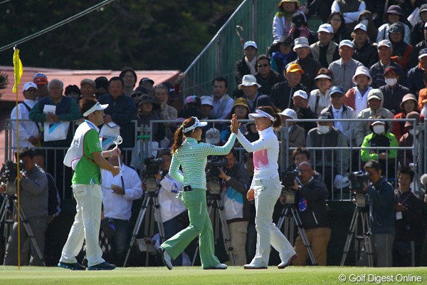 2011年 ダイキンオーキッドレディスゴルフトーナメント 2日目 有村智恵＆大山志保