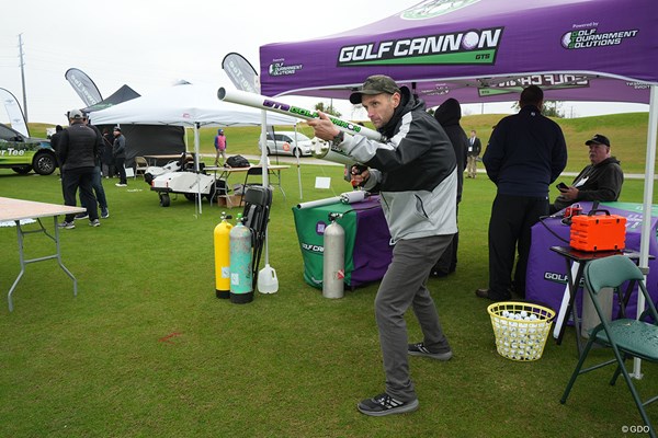 2025年 PGAショー DEMO DAY ゴルフボールを空気銃でぶっ放すイベント用グッズ
