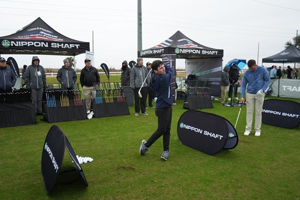 2025年 PGAショー DEMO DAY 日本シャフトブース 日本シャフトのブースでは新しいモーダスを試す人も多かった