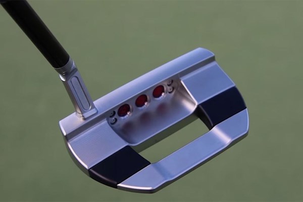 スコッティキャメロン 新しいスタジオスタイルのファストバックパター（提供GolfWRX）