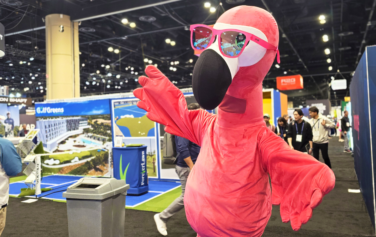 2025年 日本シャフト特集 日本でも馴染みのあるメーカーが多く出展している中で、こうしたキャラクターを見るとアメリカに来たことを実感する