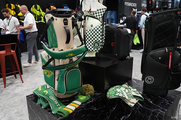 2025年 PGAショー GHOST GOLF ことしのマスターズ仕様のキャディバッグ