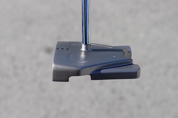 アクシェイ・バティアがテストしていたプロトタイプのパター(GolfWRX)
