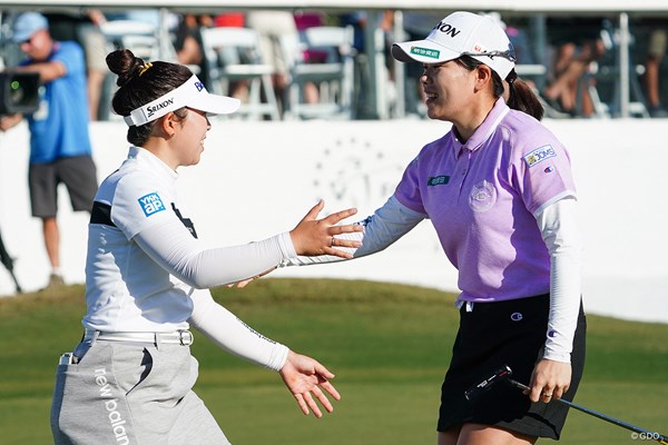 2025年 ファウンダーズカップ 最終日 山下美夢有 勝みなみ 勝みなみ（右）は山下美夢有と2サムの最終日に耐えて初戦7位