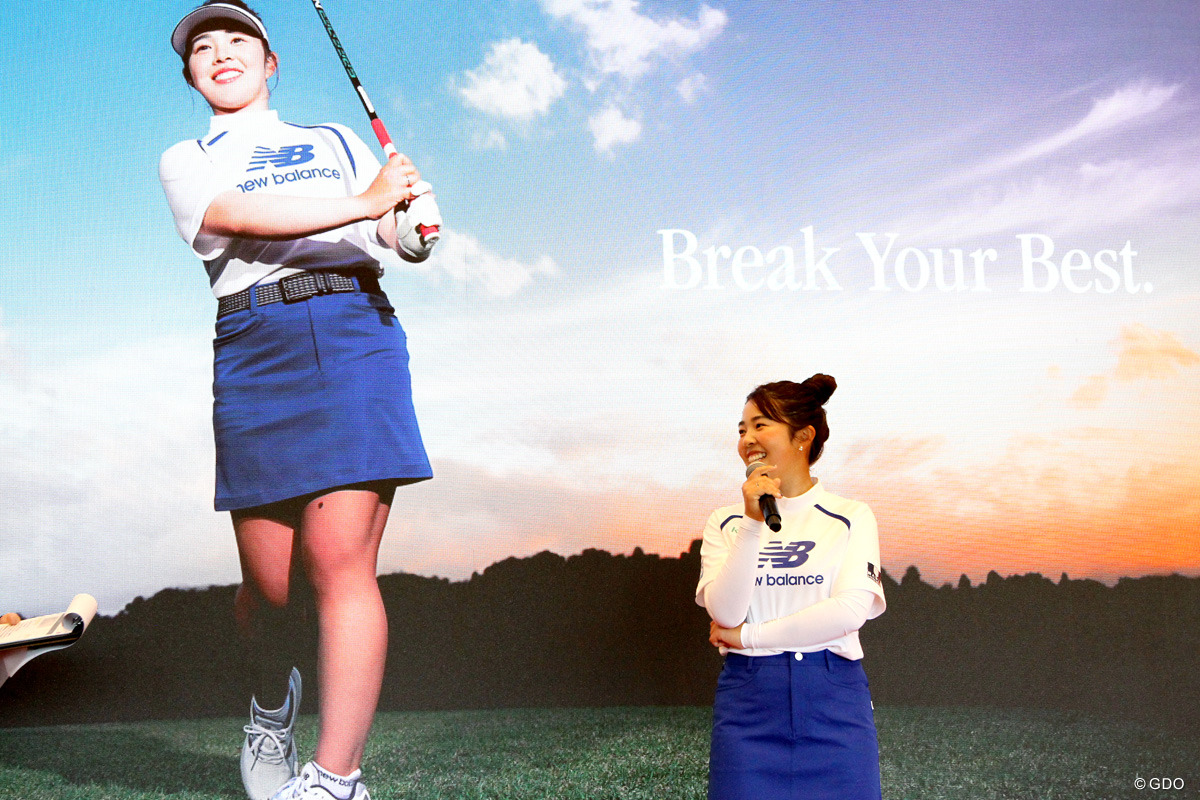 ニューバランスとアパレル契約を結んだ山下美夢有