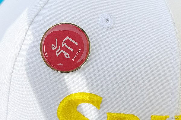 2025年 ザ・ジェネシス招待 最終日 松山英樹のキャップ 松山英樹もキャップにピンバッジをつけて最終日をプレーした