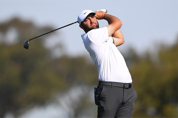 「ザ・ジェネシス招待」での選手たちのギア変更に焦点を当てる(Icon Sportswire via Getty Images)