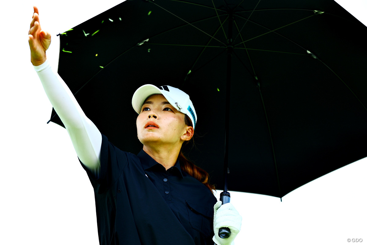 渋野日向子は6打差16位から週末の巻き返しを図る