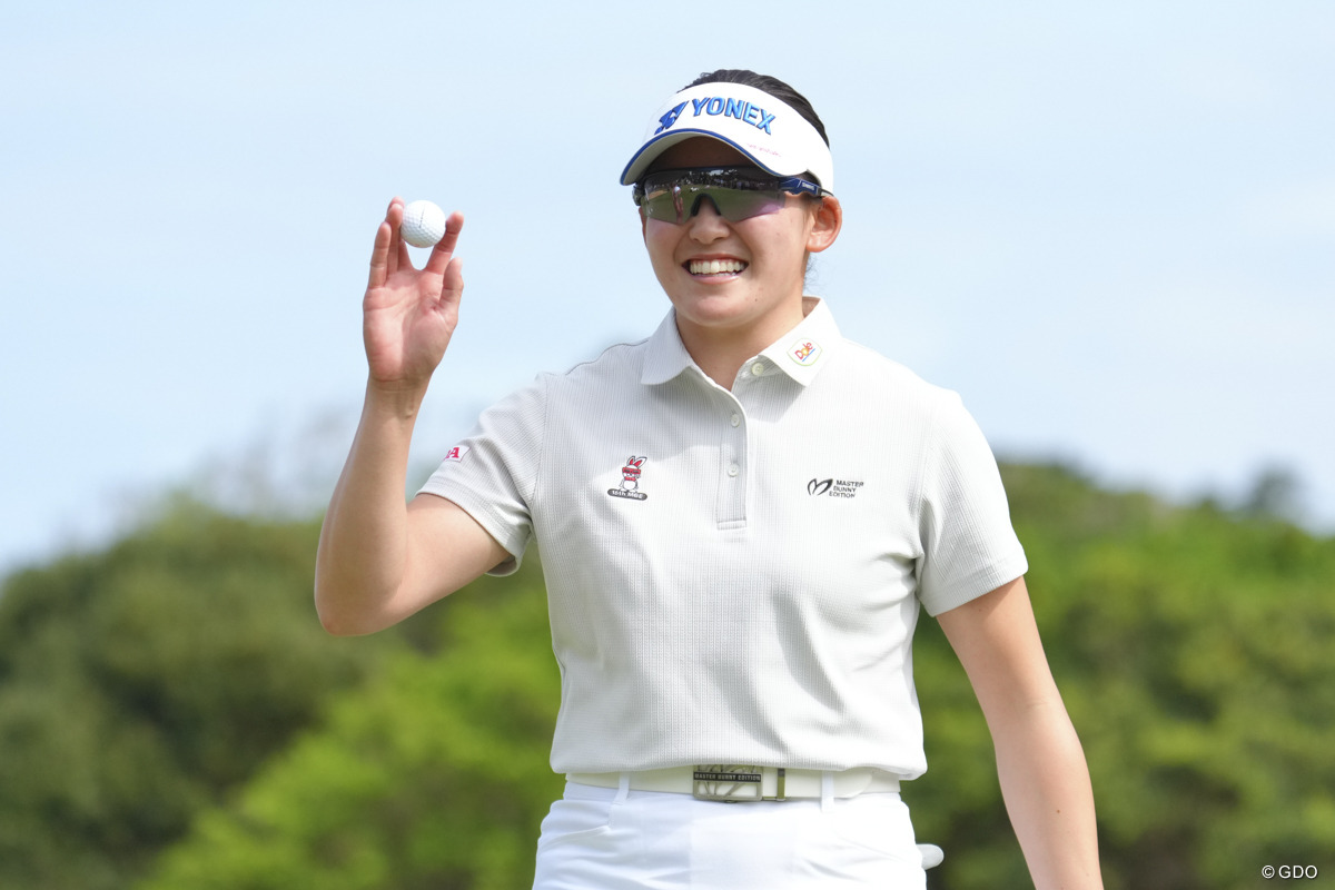 14番バーディに満面の笑み。