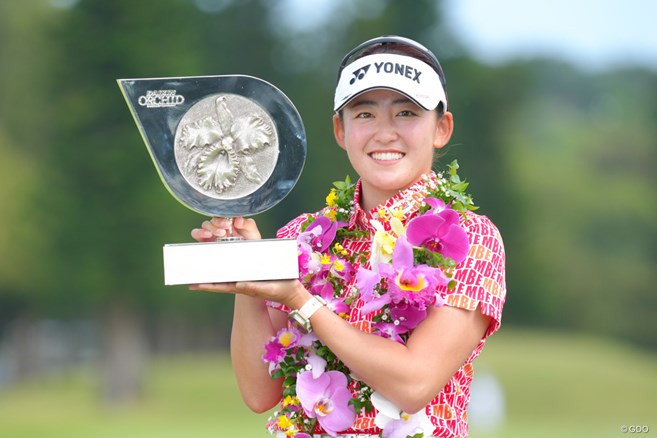 岩井千怜が逆転で開幕戦連覇 菅楓華は2位、申ジエ生涯獲得賞金トップに