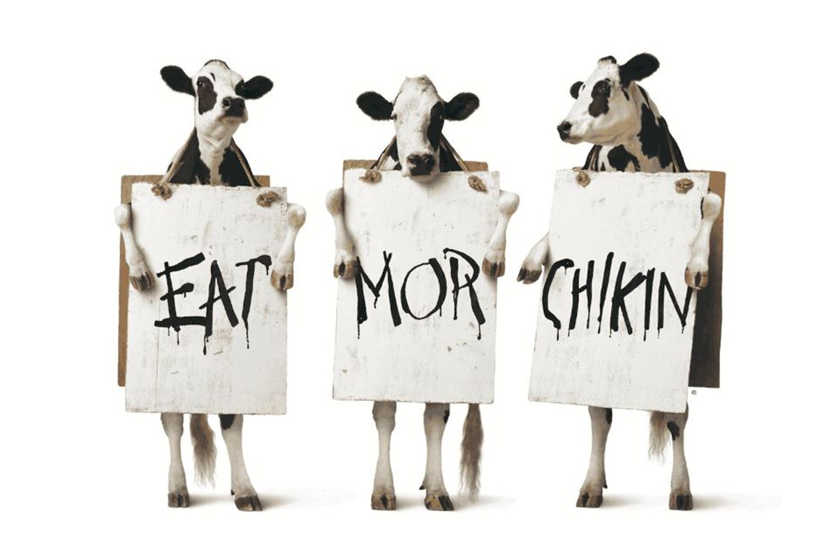 1995年から牛のキャラクターを広告に起用（チックフィレイのウェブサイトより） 2025年 アーノルド・パーマー招待byマスターカード チックフィレイ 広告