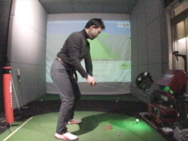 テークバックで正しいレールから外れています スライスもフックもなんでもアリの乱れをリセット サイエンスフィット Gdo ゴルフレッスン 練習