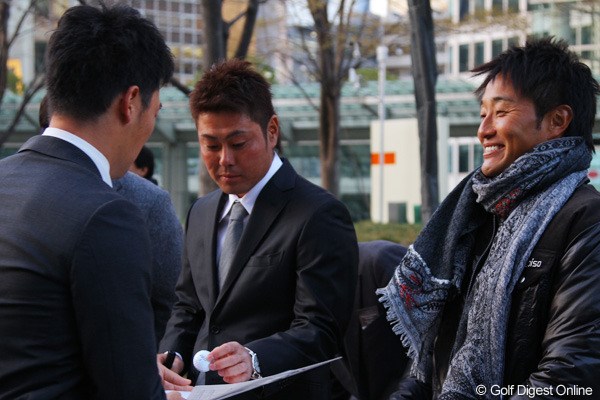 2011年 ホットニュース JGTOチャリティ 宮本勝昌 谷原秀人