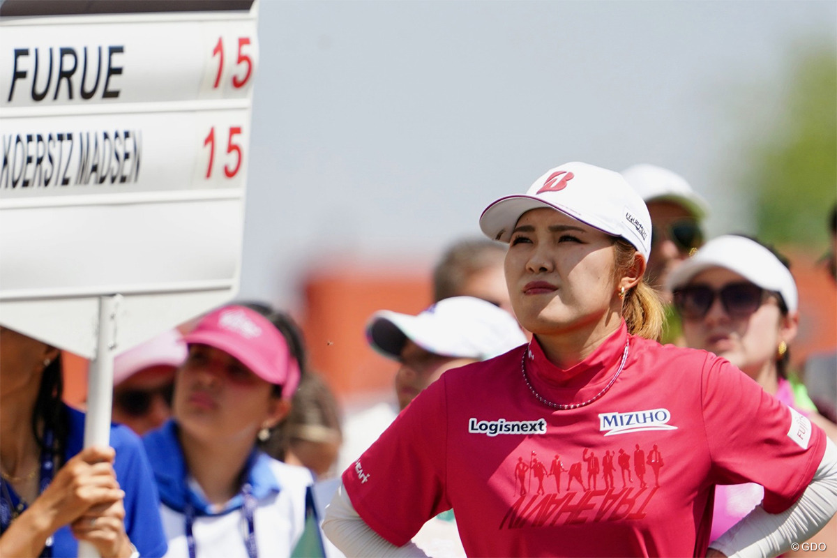 逆転優勝に挑む古江彩佳