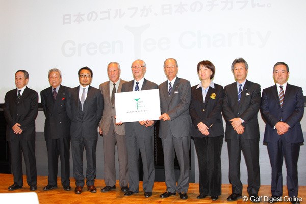 2011年 ホットニュース 合同チャリティプログラム発表 「日本のゴルフが、日本のチカラに。」をスローガンとし、復興支援を行っていく