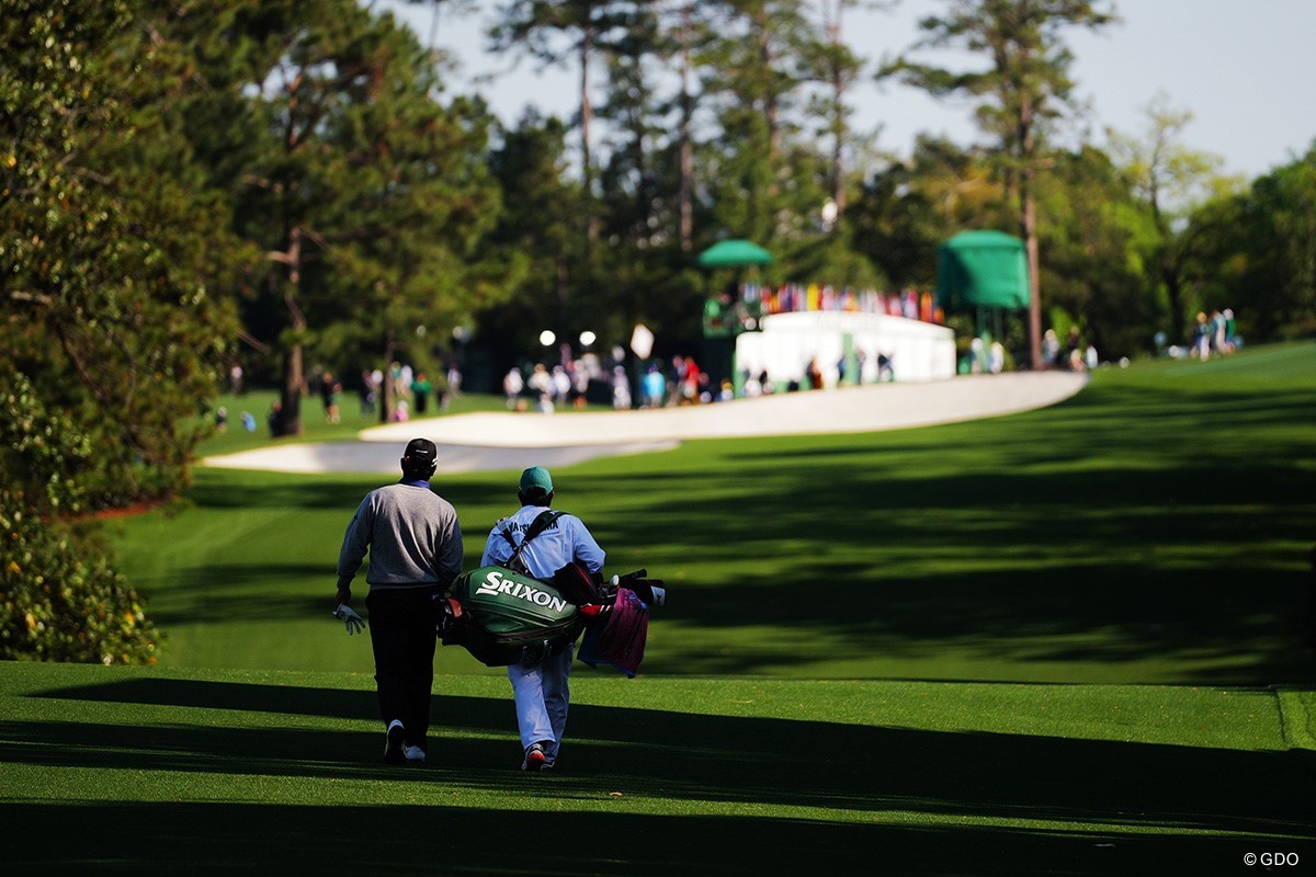早藤将太キャディとともに