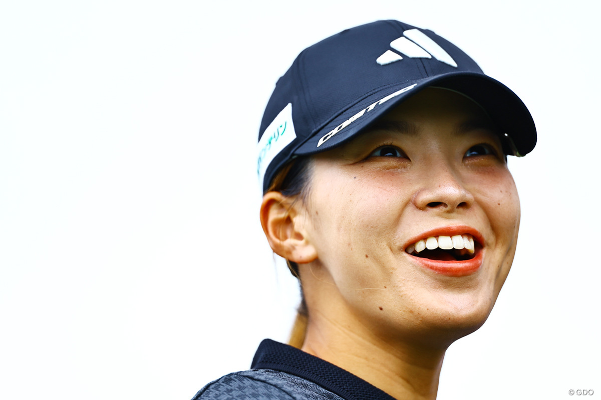 「おごってもらおう…」 渋野日向子を笑顔にした同級生の初優勝