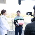 優勝者にインタビューする稲村さん。ジュニアたちのゴルフの腕前には驚くばかり