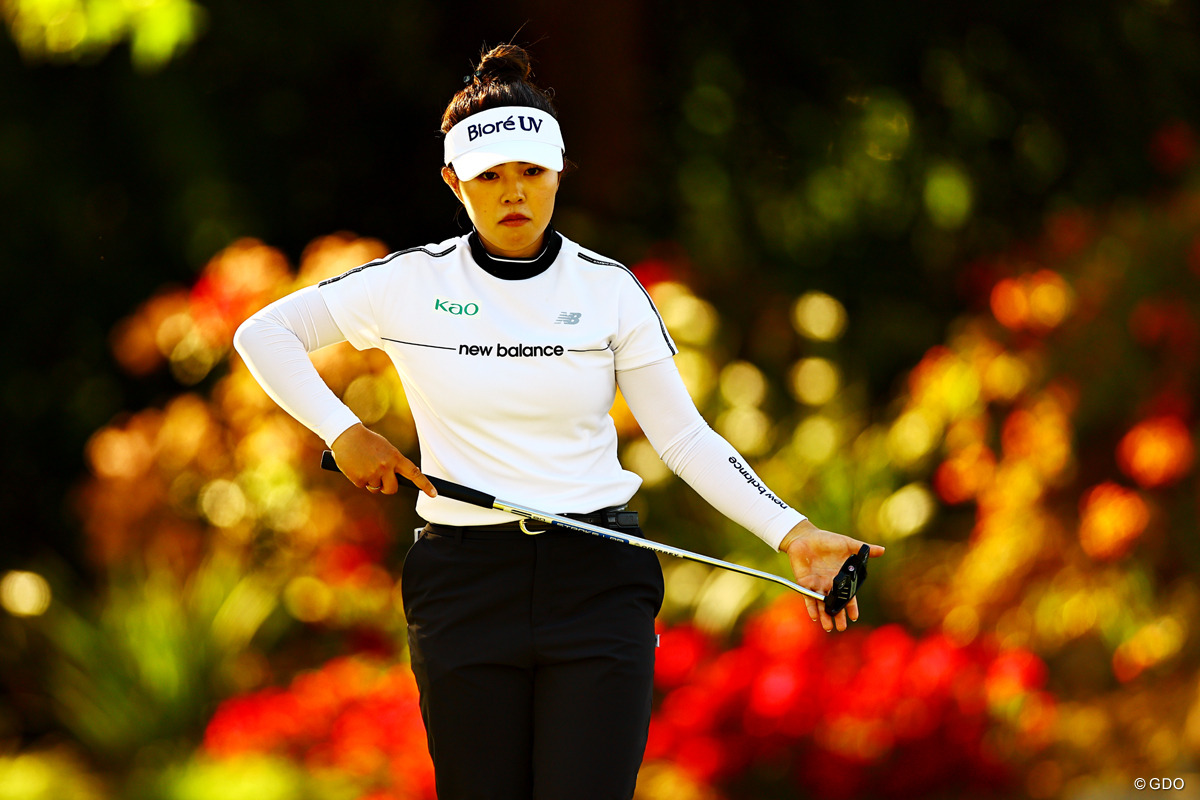 山下美夢有は首位に4打差で最終日へ