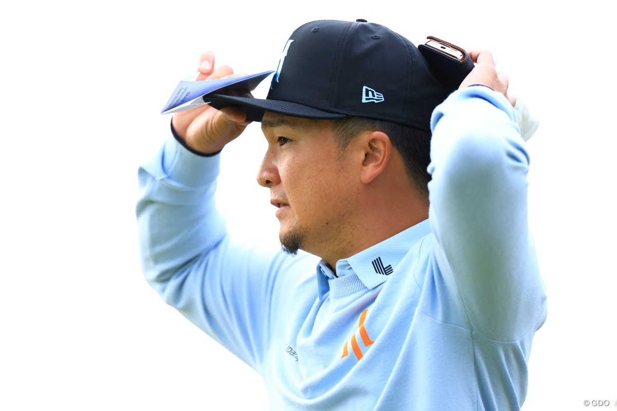 キャップをかぶりなおしてっと