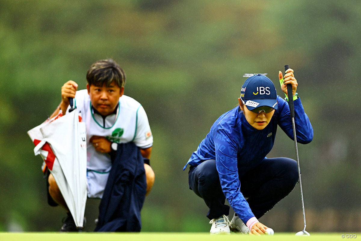 ラインを読むのも大変…