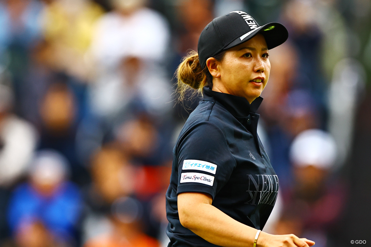 31歳の山城奈々が首位と5打差でメジャーの最終日最終組に飛び込んだ